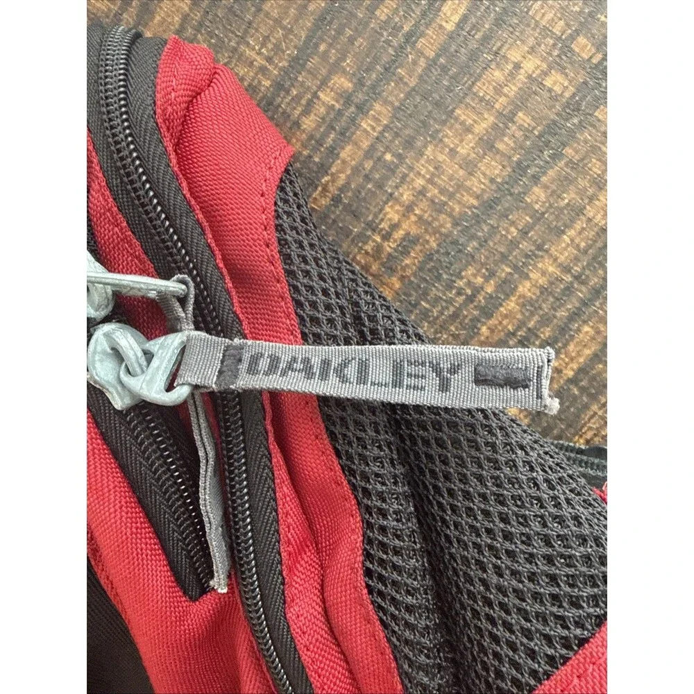 Oakley Kitchen Sink Backpack Red Black Tactical Bag Booksack Gorpcore Utility